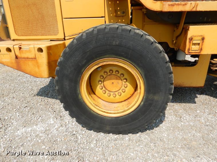 image for item DL3053 2005 John Deere 444J  wheel loader