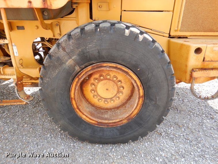 image for item DL3053 2005 John Deere 444J  wheel loader