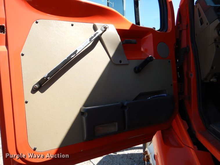 image for item DL3054 2001 Sterling LT7500  dump truck