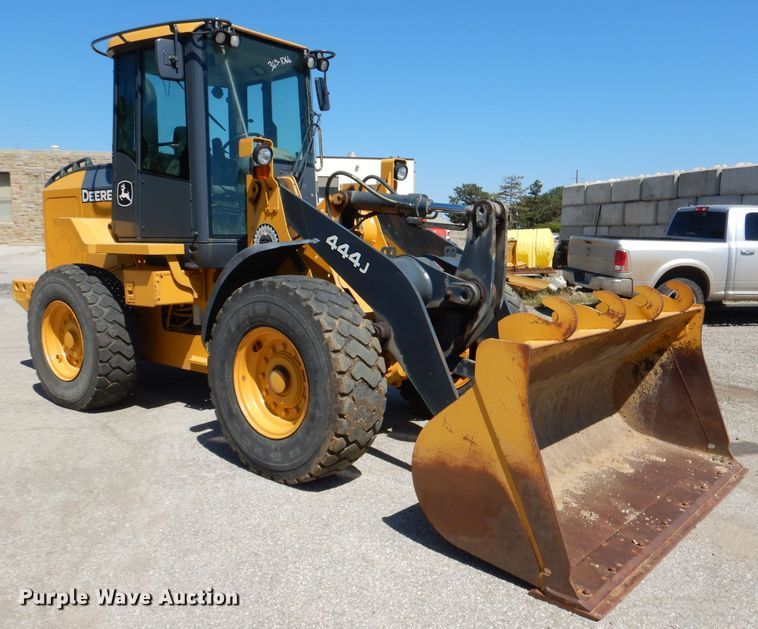 image for item DL3055 2006 John Deere 444J  wheel loader