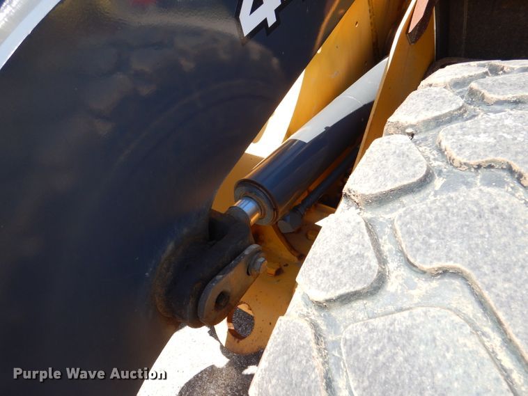 image for item DL3055 2006 John Deere 444J  wheel loader
