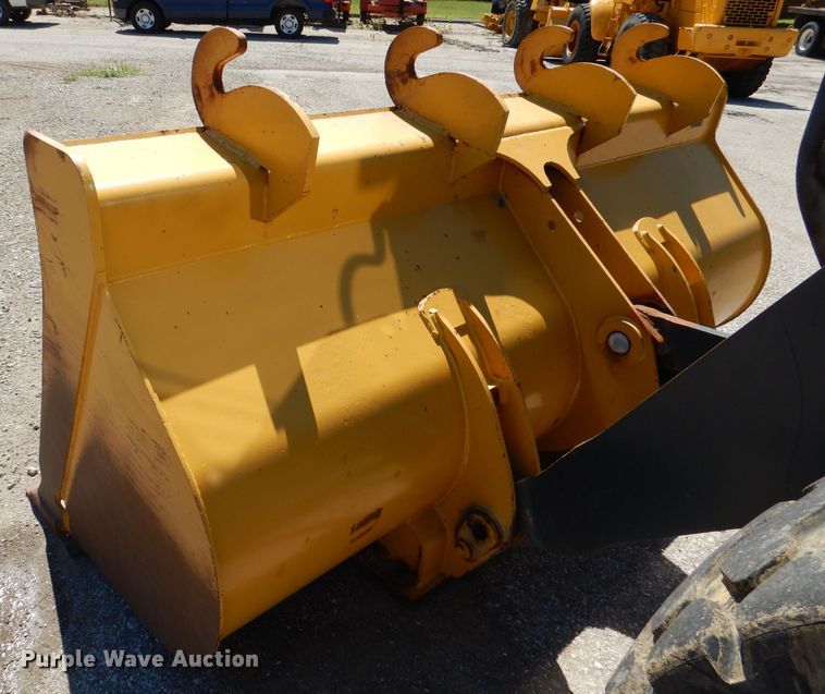 image for item DL3055 2006 John Deere 444J  wheel loader