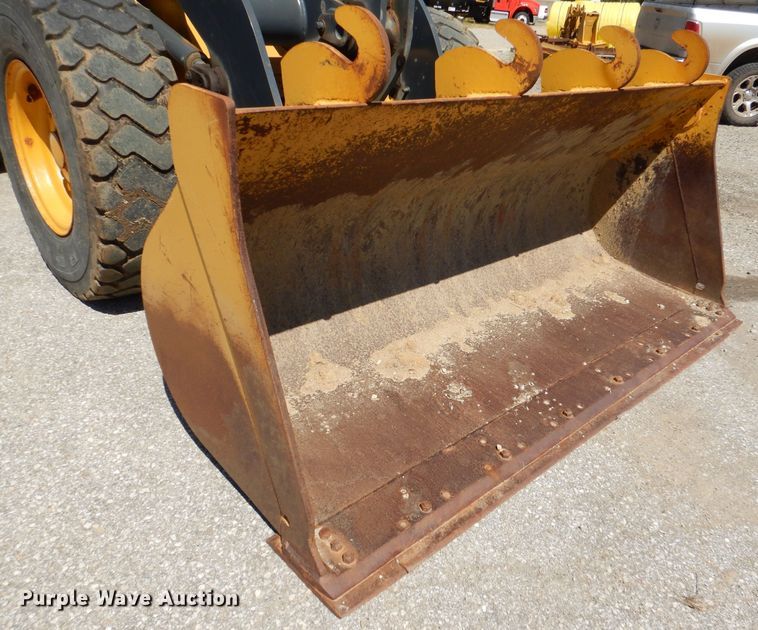 image for item DL3055 2006 John Deere 444J  wheel loader