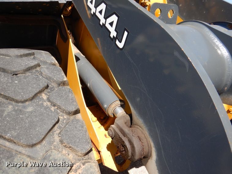 image for item DL3055 2006 John Deere 444J  wheel loader