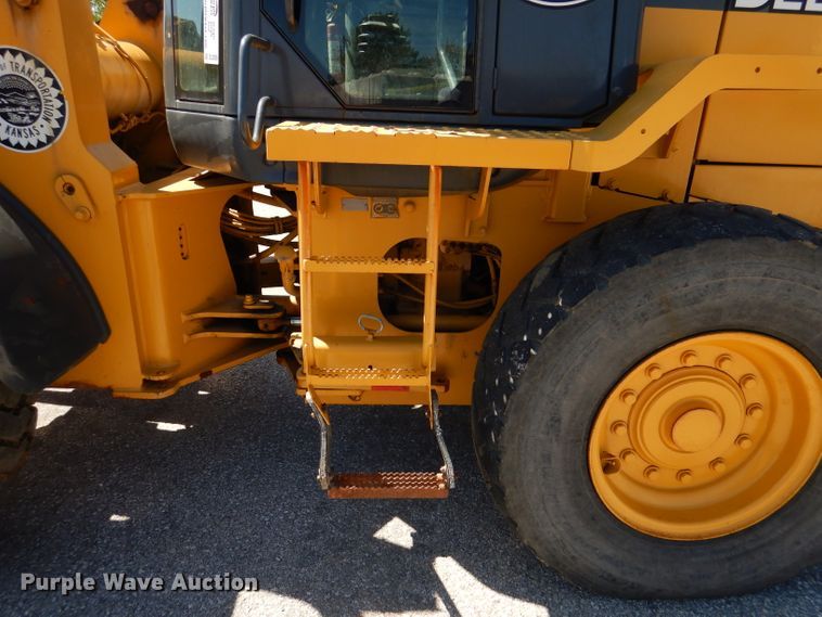 image for item DL3055 2006 John Deere 444J  wheel loader