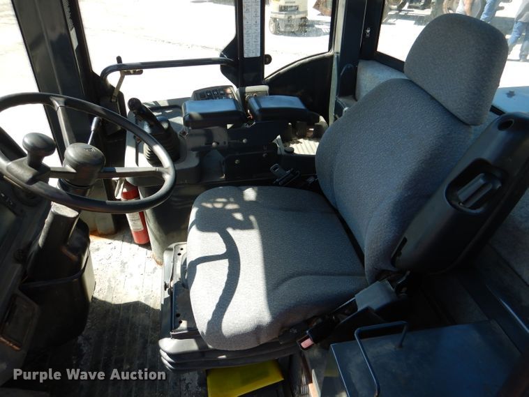 image for item DL3055 2006 John Deere 444J  wheel loader