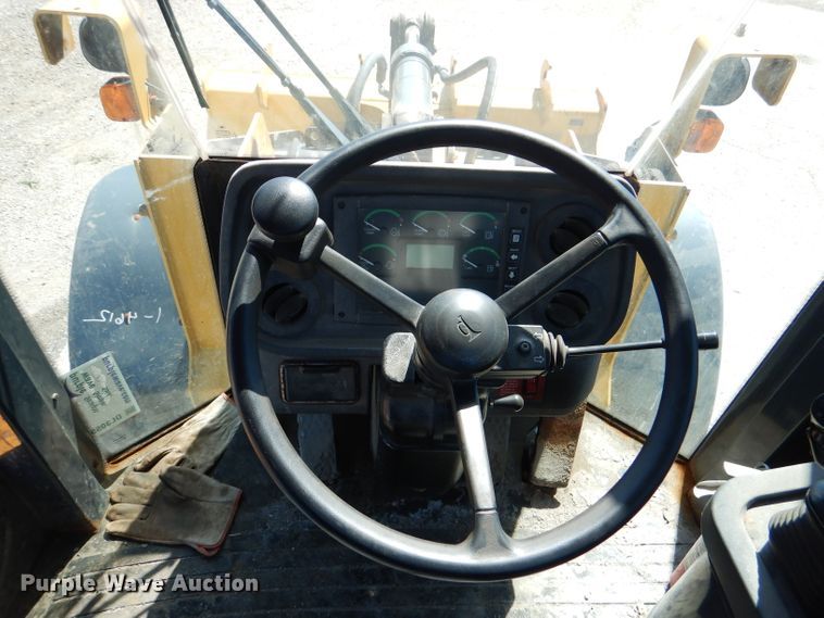 image for item DL3055 2006 John Deere 444J  wheel loader