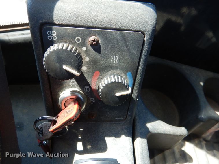 image for item DL3055 2006 John Deere 444J  wheel loader