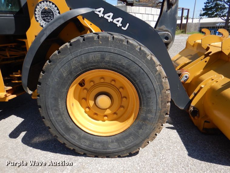 image for item DL3055 2006 John Deere 444J  wheel loader