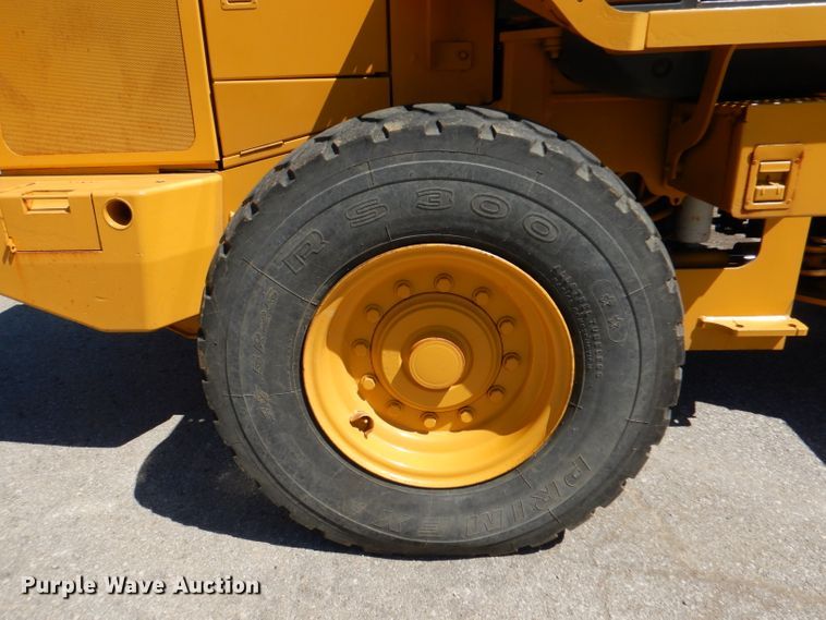 image for item DL3055 2006 John Deere 444J  wheel loader