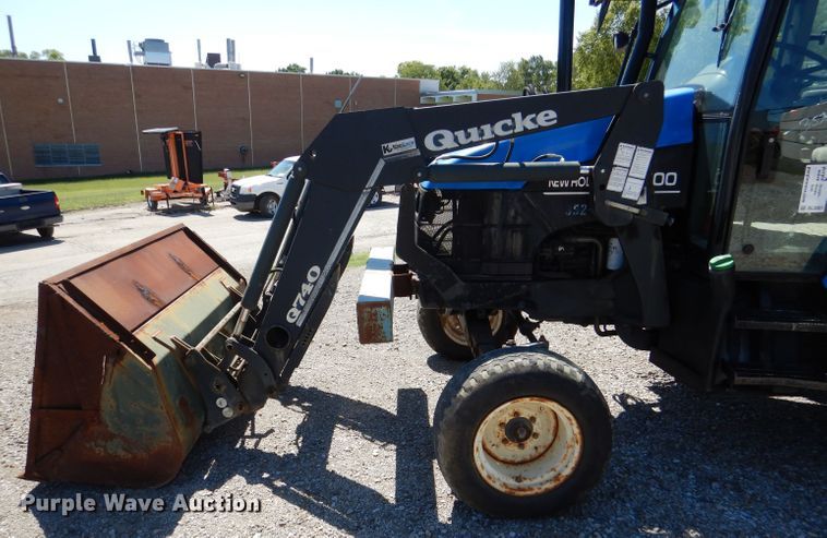 image for item DL3061 2002 New Holland TS100  tractor