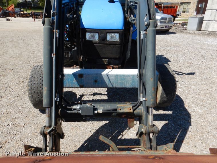 image for item DL3061 2002 New Holland TS100  tractor