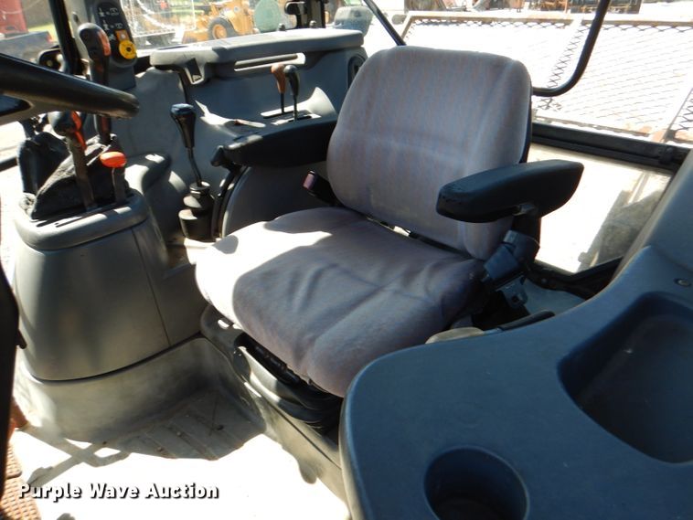 image for item DL3061 2002 New Holland TS100  tractor