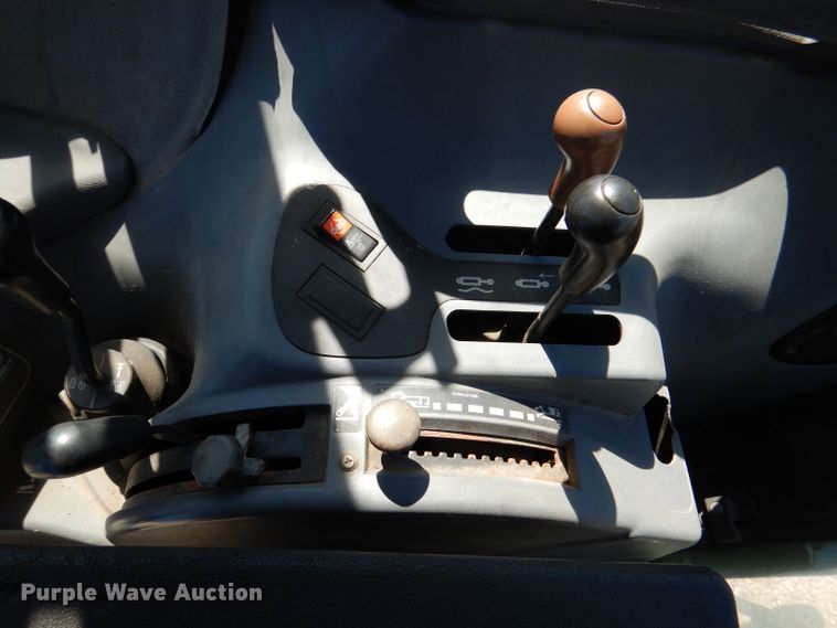 image for item DL3061 2002 New Holland TS100  tractor