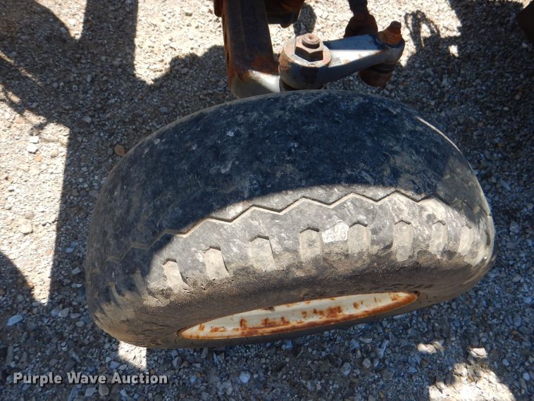 image for item DL3061 2002 New Holland TS100  tractor