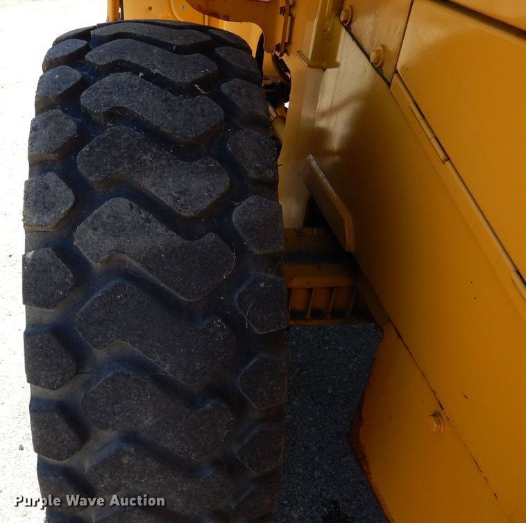 image for item DL3062 2003 John Deere 444H  wheel loader