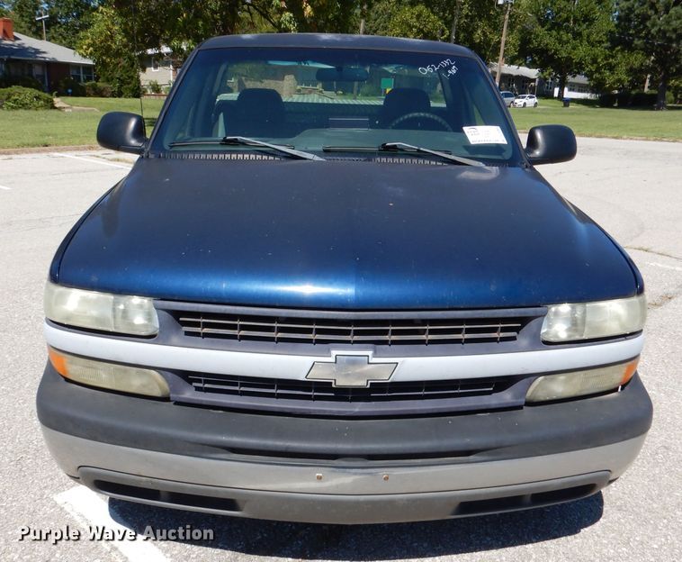 image for item DL3064 2002 Chevrolet Silverado 1500  pickup truck