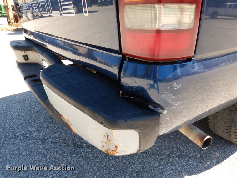 image for item DL3064 2002 Chevrolet Silverado 1500  pickup truck