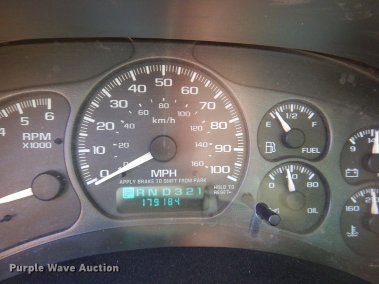 image for item DL3064 2002 Chevrolet Silverado 1500  pickup truck