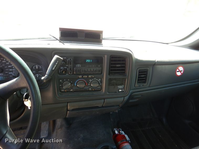 image for item DL3064 2002 Chevrolet Silverado 1500  pickup truck