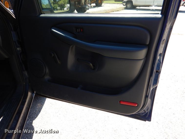 image for item DL3064 2002 Chevrolet Silverado 1500  pickup truck