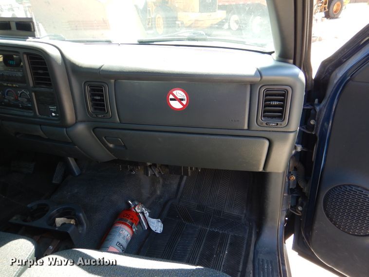 image for item DL3064 2002 Chevrolet Silverado 1500  pickup truck