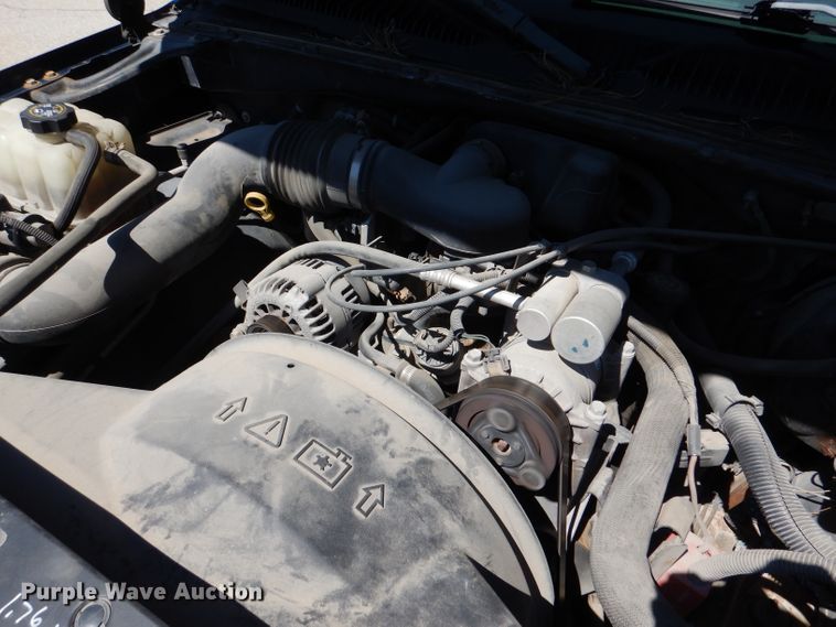 image for item DL3064 2002 Chevrolet Silverado 1500  pickup truck