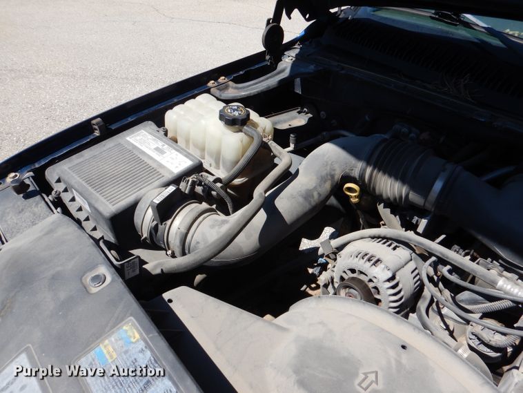 image for item DL3064 2002 Chevrolet Silverado 1500  pickup truck