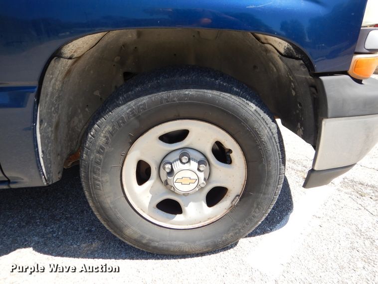 image for item DL3064 2002 Chevrolet Silverado 1500  pickup truck