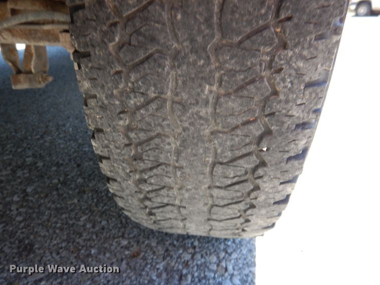 image for item DL3064 2002 Chevrolet Silverado 1500  pickup truck