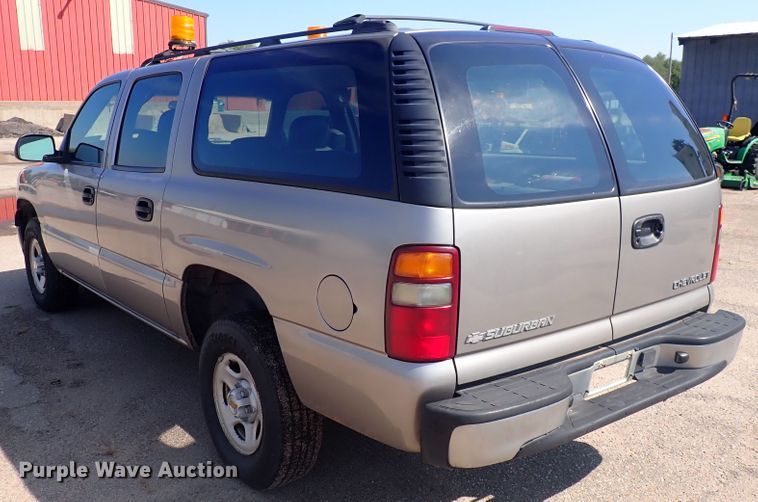 image for item DN2062 2002 Chevrolet Suburban 1500  SUV