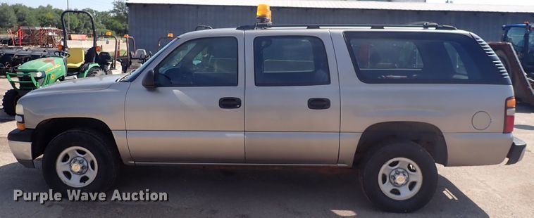 image for item DN2062 2002 Chevrolet Suburban 1500  SUV