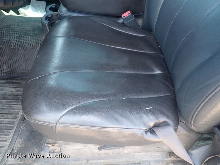 image for item DN2062 2002 Chevrolet Suburban 1500  SUV