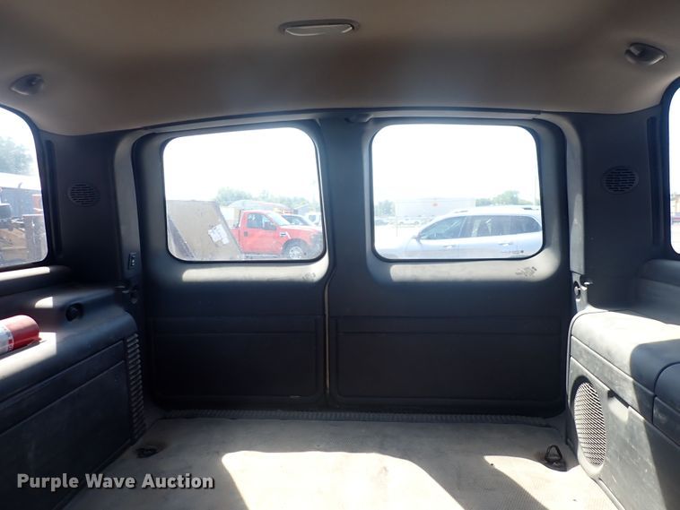 image for item DN2062 2002 Chevrolet Suburban 1500  SUV