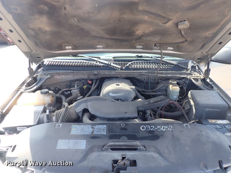 image for item DN2062 2002 Chevrolet Suburban 1500  SUV