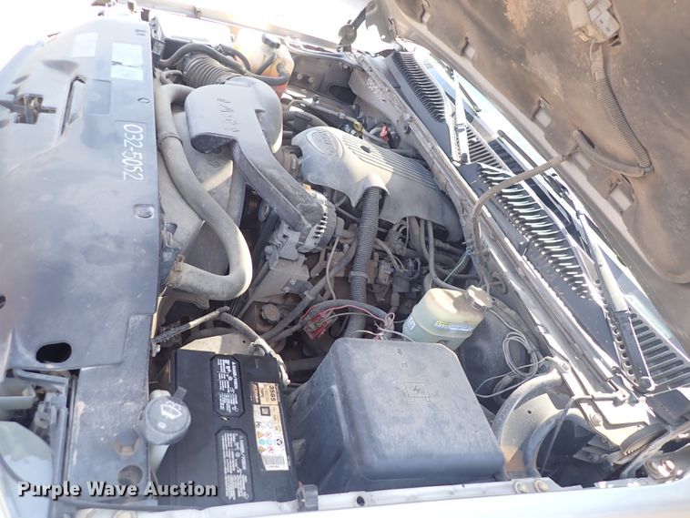 image for item DN2062 2002 Chevrolet Suburban 1500  SUV