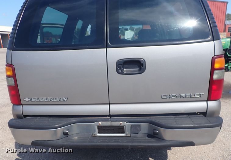 image for item DN2062 2002 Chevrolet Suburban 1500  SUV