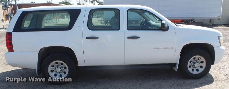 image for item GP9498 2008 Chevrolet Suburban LS  SUV