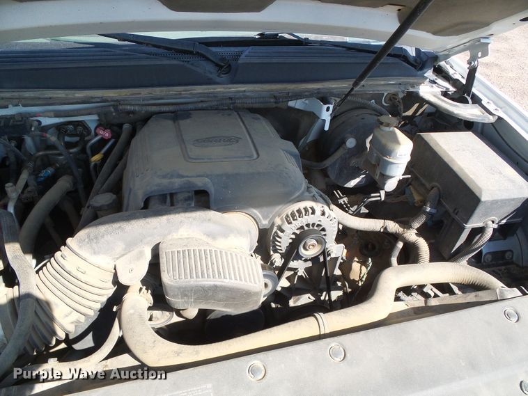 image for item GP9498 2008 Chevrolet Suburban LS  SUV