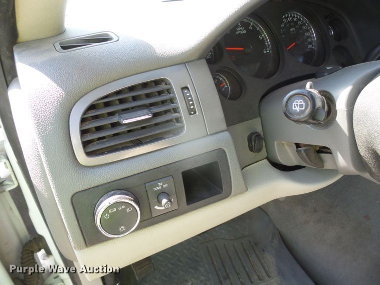 image for item GP9498 2008 Chevrolet Suburban LS  SUV