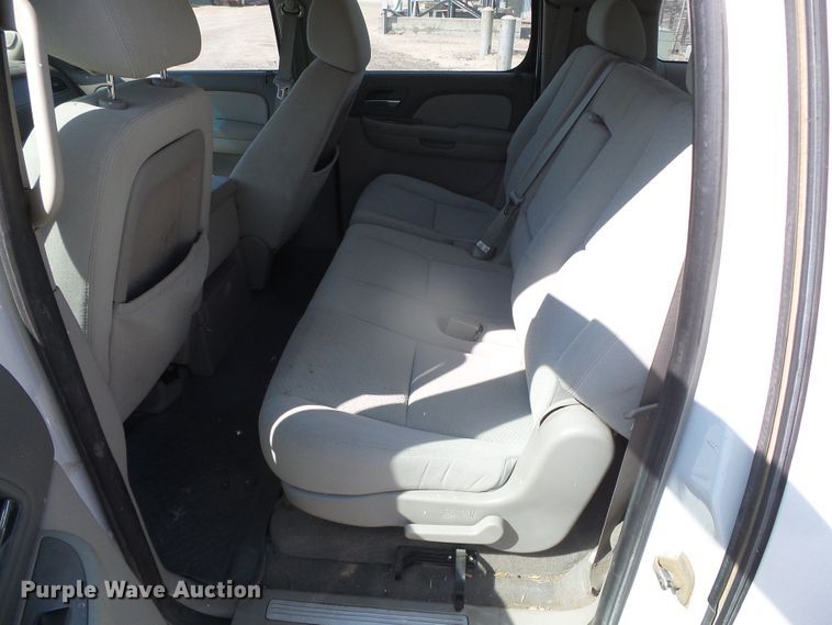 image for item GP9498 2008 Chevrolet Suburban LS  SUV