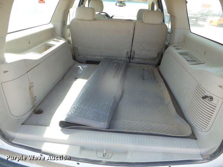 image for item GP9498 2008 Chevrolet Suburban LS  SUV