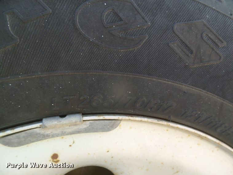 image for item GP9498 2008 Chevrolet Suburban LS  SUV