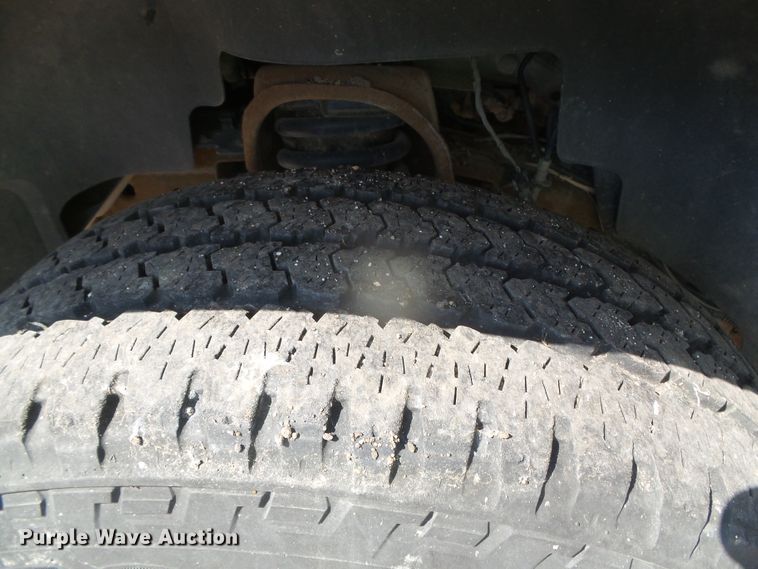 image for item GP9498 2008 Chevrolet Suburban LS  SUV