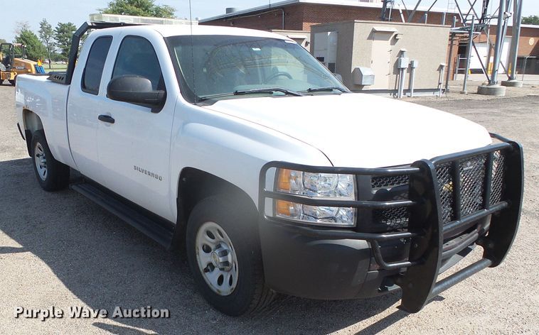 image for item GP9500 2011 Chevrolet Silverado 1500  Ext. Cab pickup truck