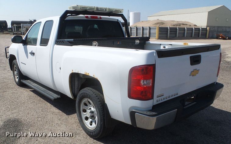 image for item GP9500 2011 Chevrolet Silverado 1500  Ext. Cab pickup truck
