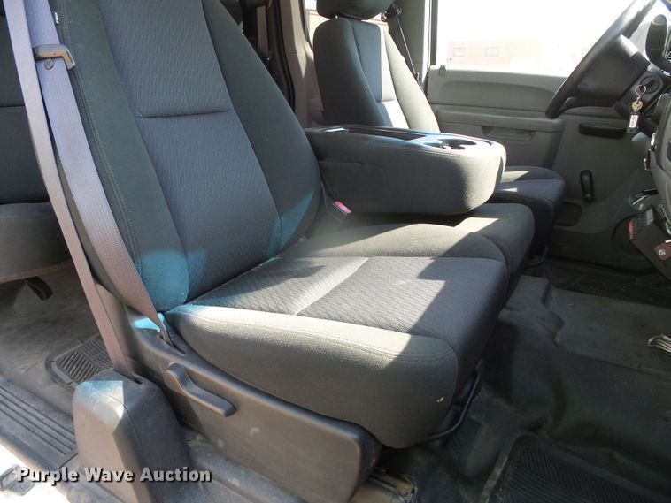 image for item GP9500 2011 Chevrolet Silverado 1500  Ext. Cab pickup truck