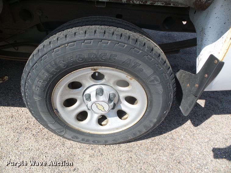 image for item GP9500 2011 Chevrolet Silverado 1500  Ext. Cab pickup truck