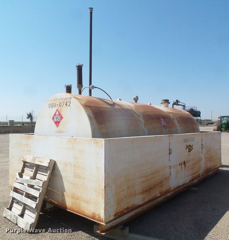 image for item GP9501 2002 Wemac steel fuel tank