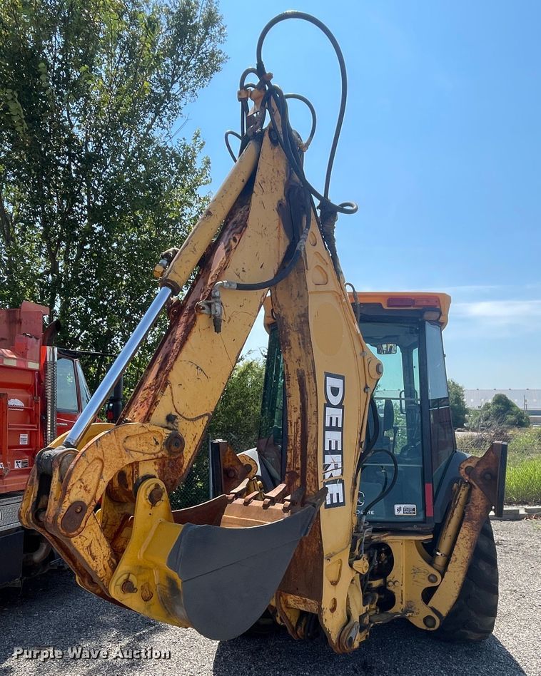 image for item JQ9638 2003 John Deere 310G  backhoe